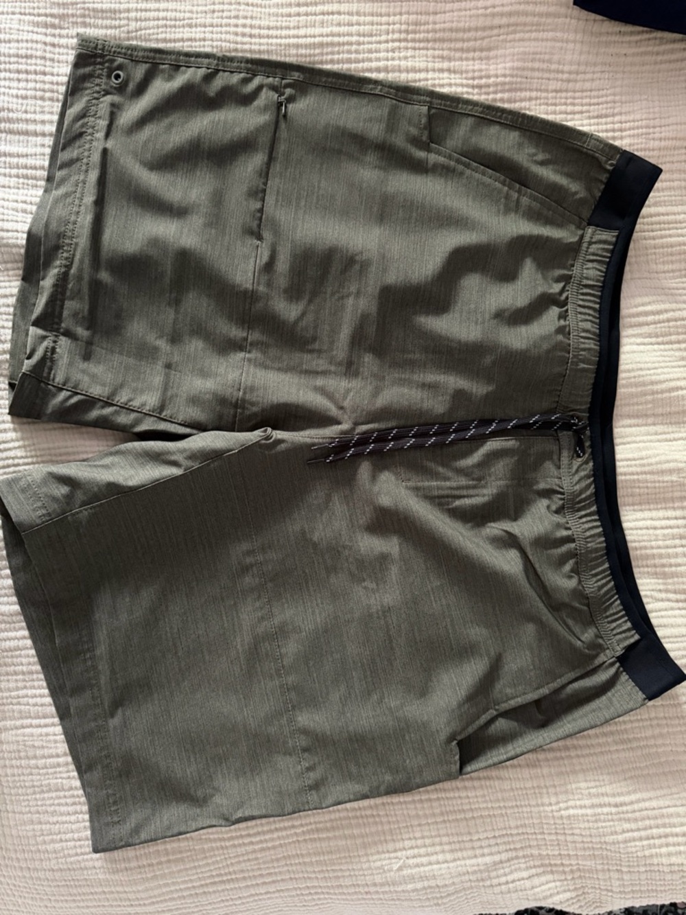 Columbia Olive Green Men's Shorts